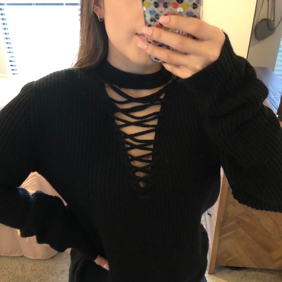 Black sweater - Picture 2 of 2